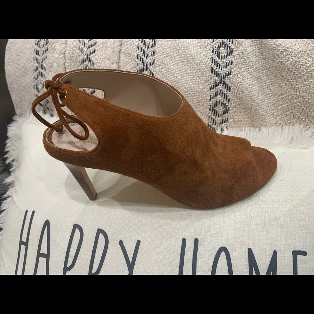 COLE HAAN. Women’s shoes .. true to size .